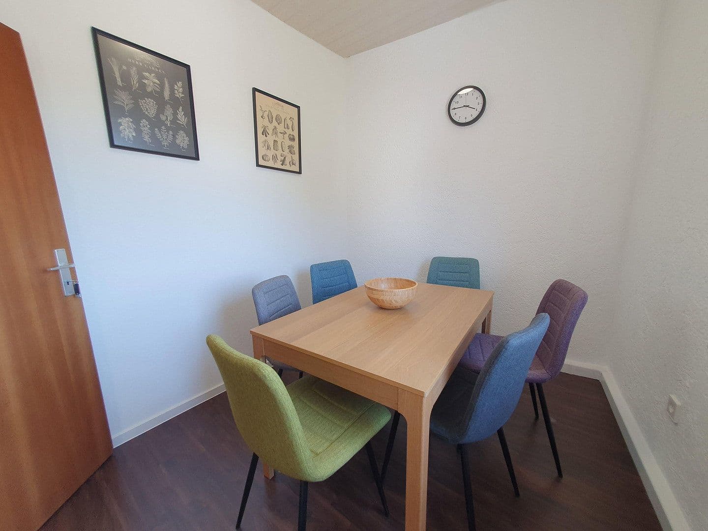 Prenájom bytu 6-izbový 140 m², Schwetzinger Straße 63, Karlsruhe, Bádensko-Wurttembersko Prenájom bytu 6-izbový 140 m², Schwetzinger Straße 63, Karlsruhe, Bádensko-Wurttembersko