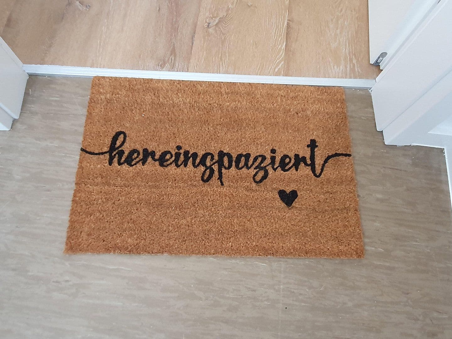 Prenájom bytu 6-izbový 140 m², Schwetzinger Straße 63, Karlsruhe, Bádensko-Wurttembersko Prenájom bytu 6-izbový 140 m², Schwetzinger Straße 63, Karlsruhe, Bádensko-Wurttembersko
