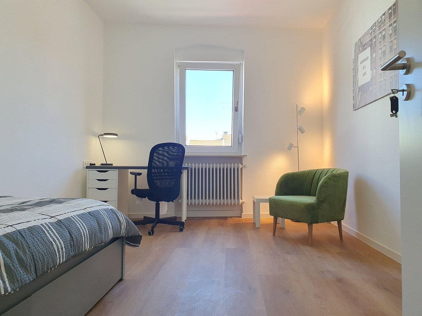 Prenájom bytu 6-izbový 140 m², Schwetzinger Straße 63, Karlsruhe, Bádensko-Wurttembersko Prenájom bytu 6-izbový 140 m², Schwetzinger Straße 63, Karlsruhe, Bádensko-Wurttembersko