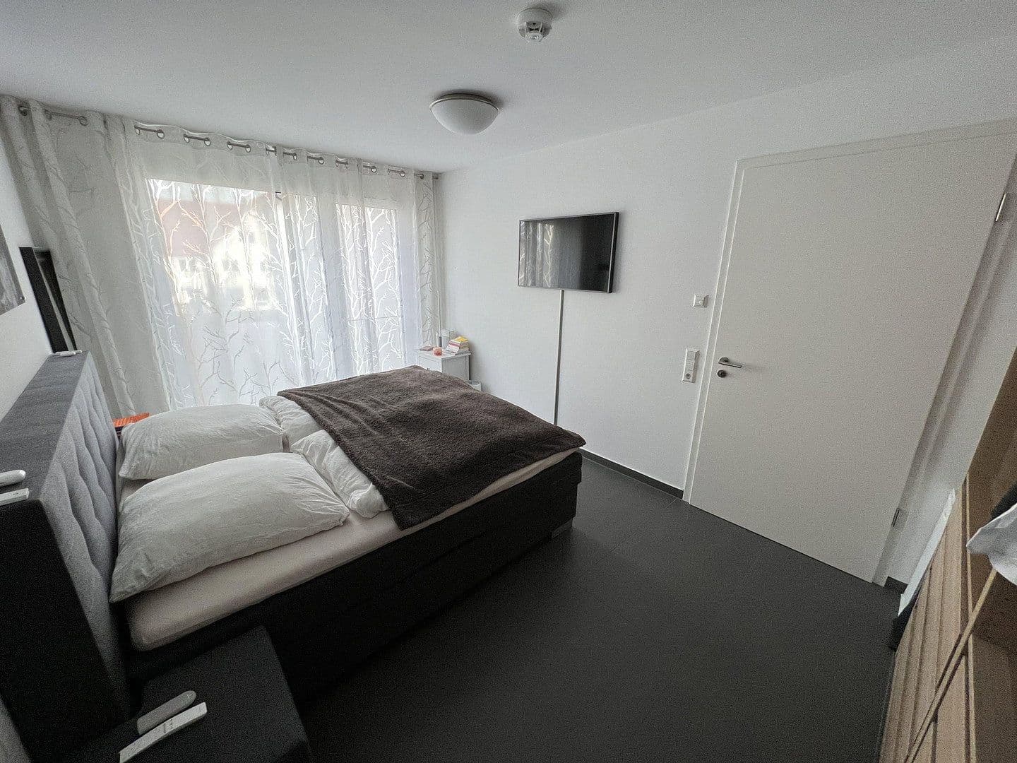 Prenájom bytu 3-izbový 80 m², Heilbronner Str. 11, Neckarwestheim, Bádensko-Wurttembersko Prenájom bytu 3-izbový 80 m², Heilbronner Str. 11, Neckarwestheim, Bádensko-Wurttembersko