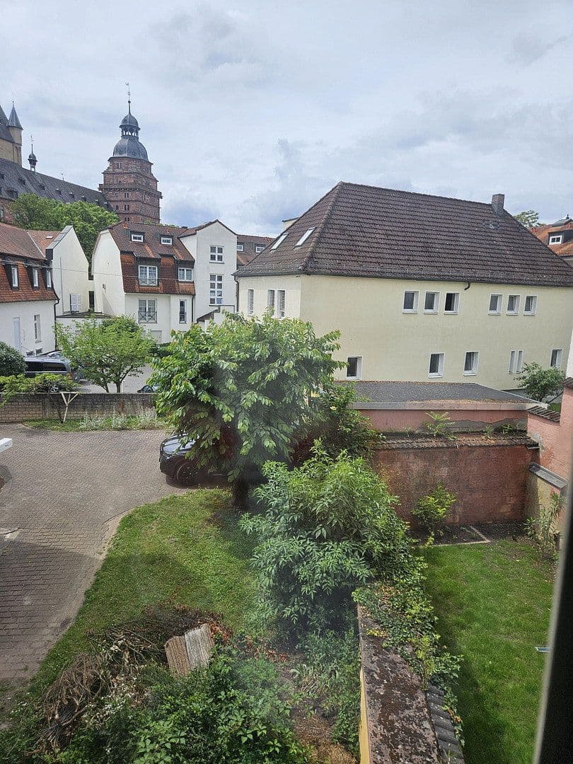 Prenájom bytu 4-izbový 79 m², Karlstrasse 7, Aschaffenburg, Bavorsko Prenájom bytu 4-izbový 79 m², Karlstrasse 7, Aschaffenburg, Bavorsko