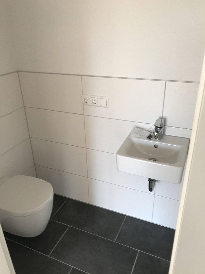Prenájom bytu 2-izbový 65 m², Georg-Elser-Str. 6, Marburg, Hesensko Prenájom bytu 2-izbový 65 m², Georg-Elser-Str. 6, Marburg, Hesensko