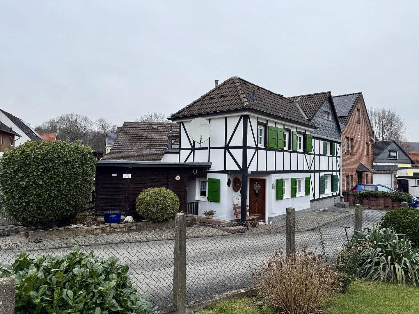 Predaj domu 57 m², pozemok 441 m², Holzkamp 10, Solingen, Severné Porýnie - Westfálsko Predaj domu 57 m², pozemok 441 m², Holzkamp 10, Solingen, Severné Porýnie - Westfálsko