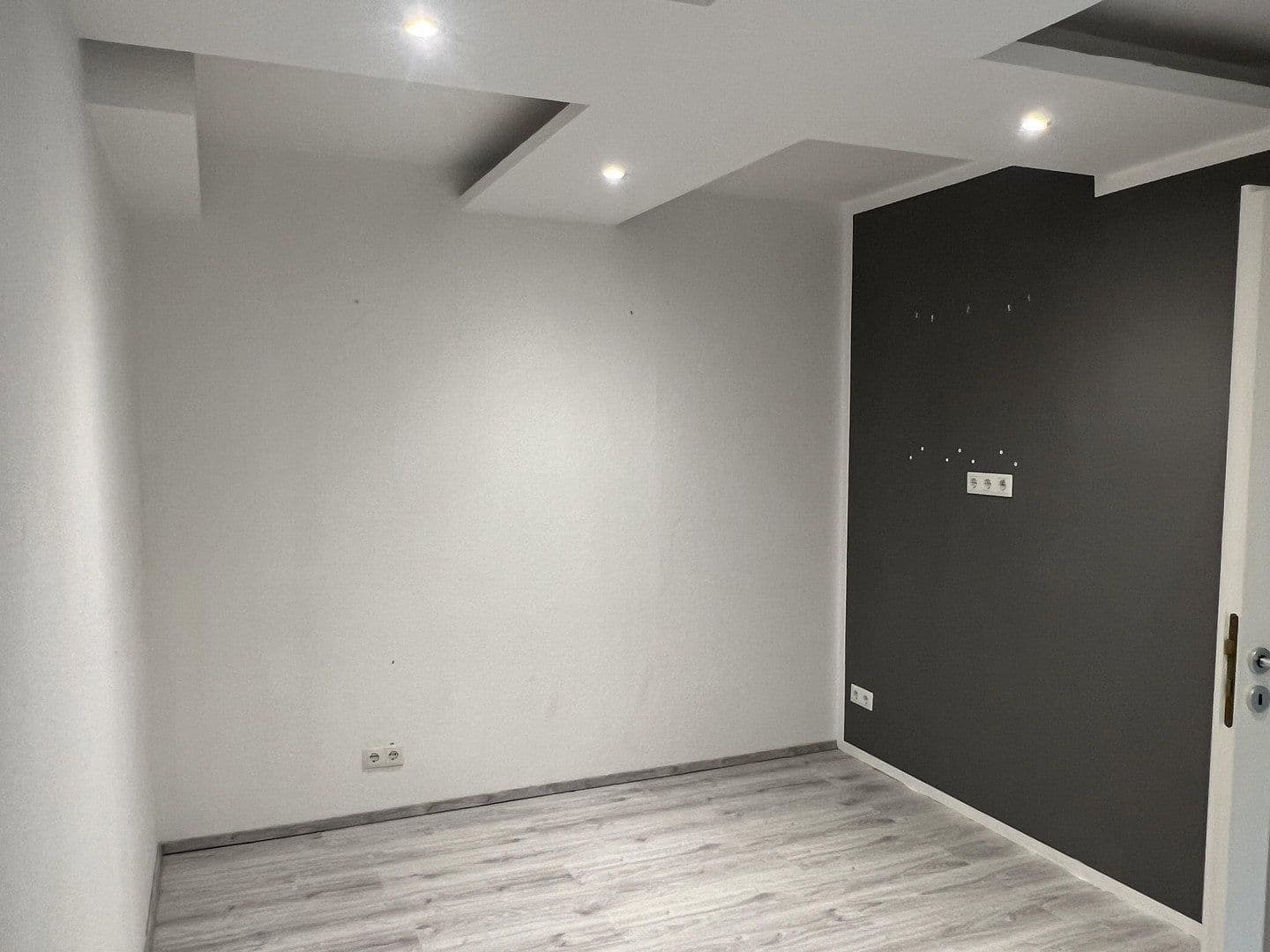 Prenájom bytu 5-izbový 89 m², Berlin, Berlín Prenájom bytu 5-izbový 89 m², Berlin, Berlín
