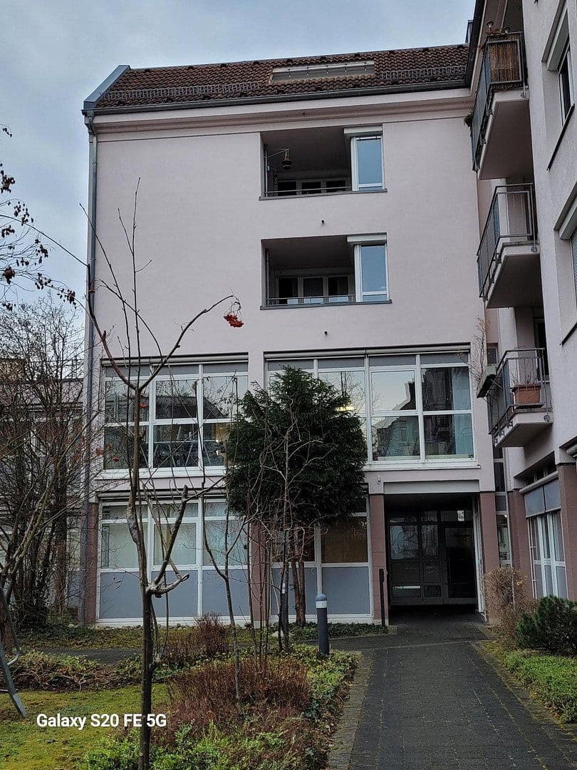 Prenájom kancelárie 200 m², Esslingen am Neckar, Bádensko-Wurttembersko Prenájom kancelárie 200 m², Esslingen am Neckar, Bádensko-Wurttembersko