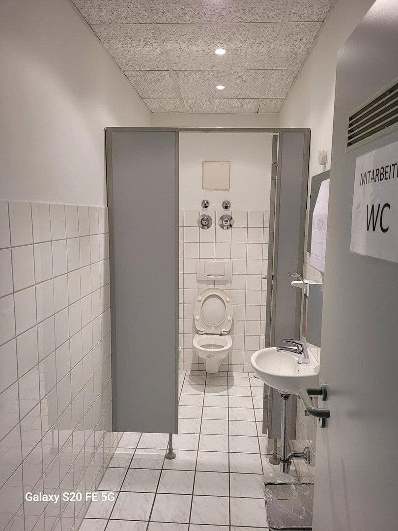 Prenájom kancelárie 200 m², Esslingen am Neckar, Bádensko-Wurttembersko Prenájom kancelárie 200 m², Esslingen am Neckar, Bádensko-Wurttembersko