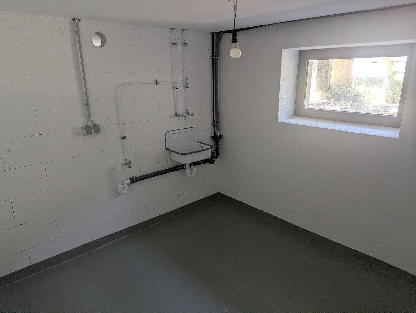 Prenájom domu 175 m², pozemok 225 m², Bahnhofstrasse 19, Obertraubling, Bavorsko Prenájom domu 175 m², pozemok 225 m², Bahnhofstrasse 19, Obertraubling, Bavorsko