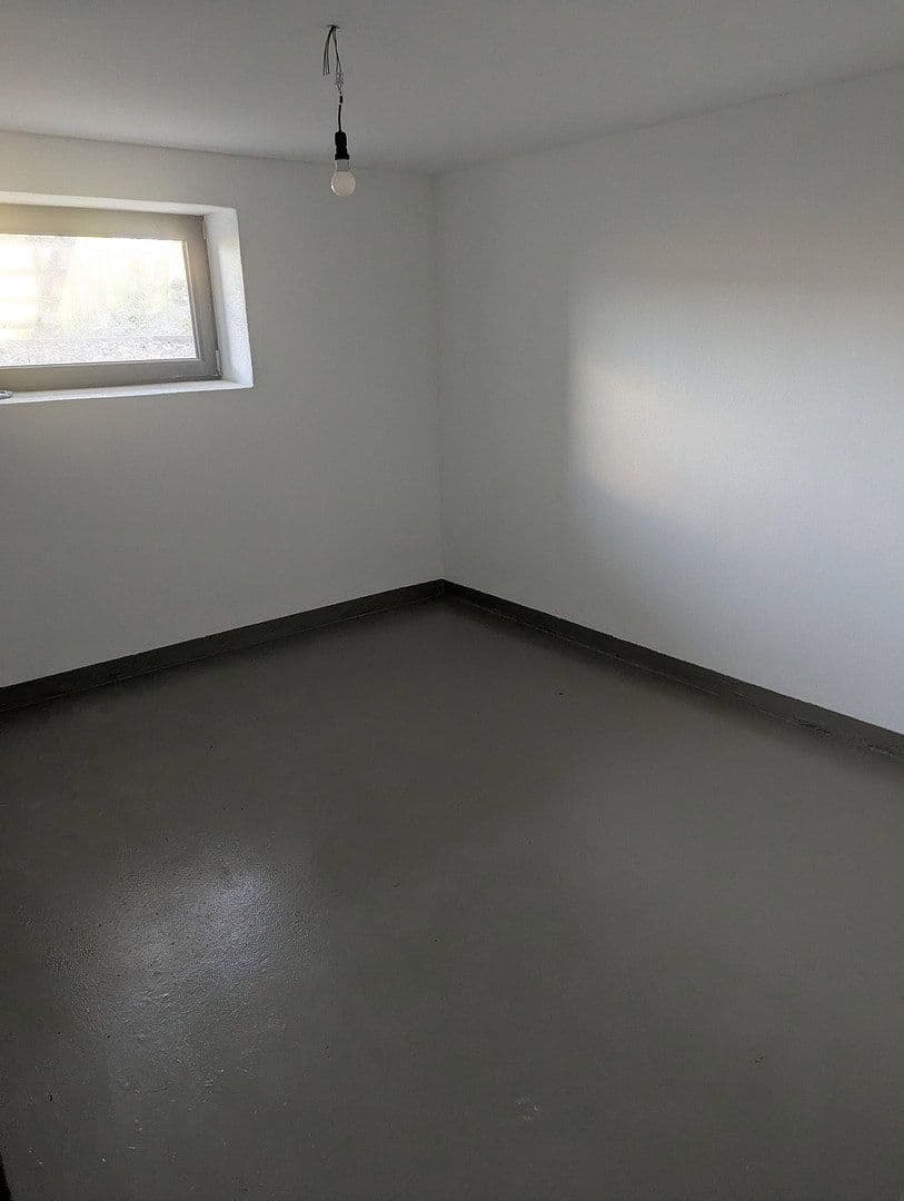 Prenájom domu 175 m², pozemok 225 m², Bahnhofstrasse 19, Obertraubling, Bavorsko Prenájom domu 175 m², pozemok 225 m², Bahnhofstrasse 19, Obertraubling, Bavorsko