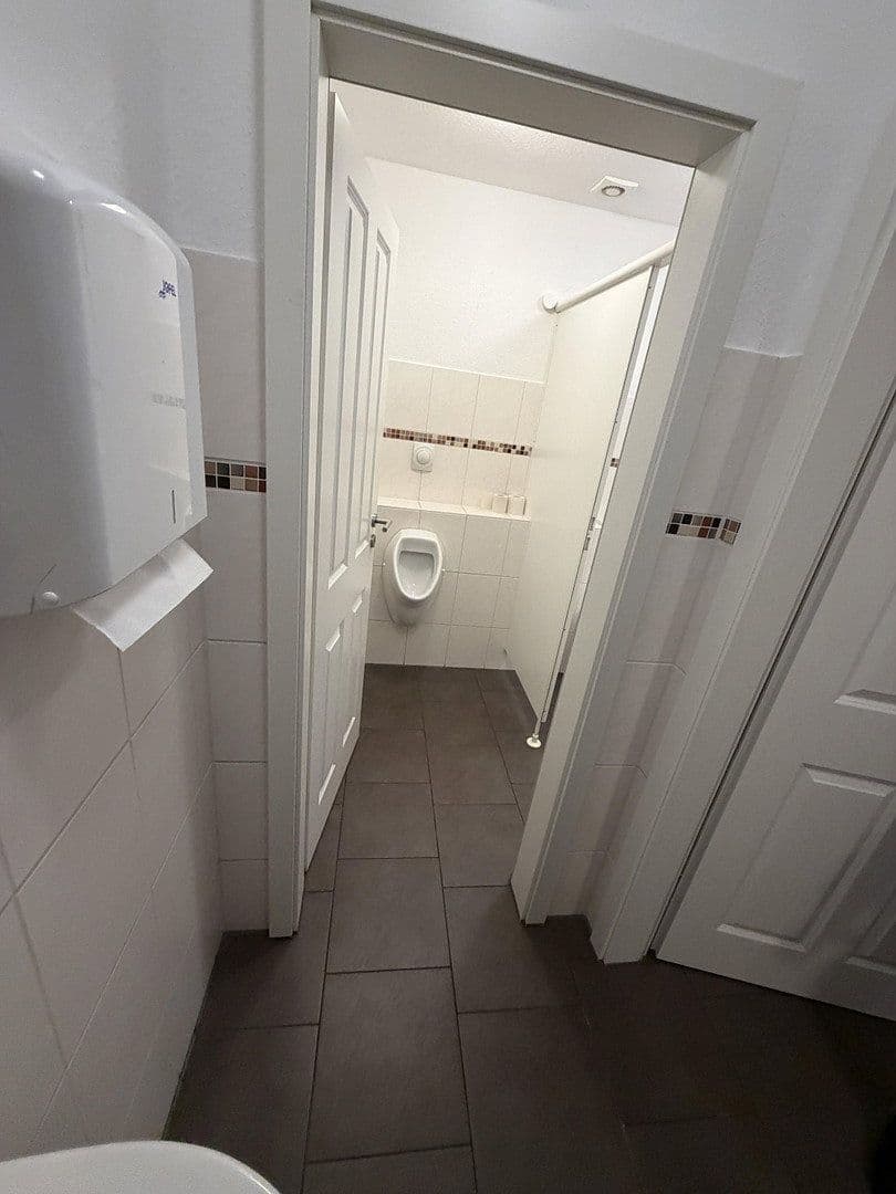 Prenájom nebytového priestoru 177 m², Lange Straße 51, Wangerland, Dolné Sasko Prenájom nebytového priestoru 177 m², Lange Straße 51, Wangerland, Dolné Sasko