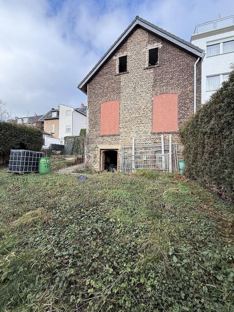 Predaj domu 160 m², pozemok 285 m², Sebastianstraße 33, Bad Neuenahr-Ahrweiler, Porýnie-Falcko Predaj domu 160 m², pozemok 285 m², Sebastianstraße 33, Bad Neuenahr-Ahrweiler, Porýnie-Falcko