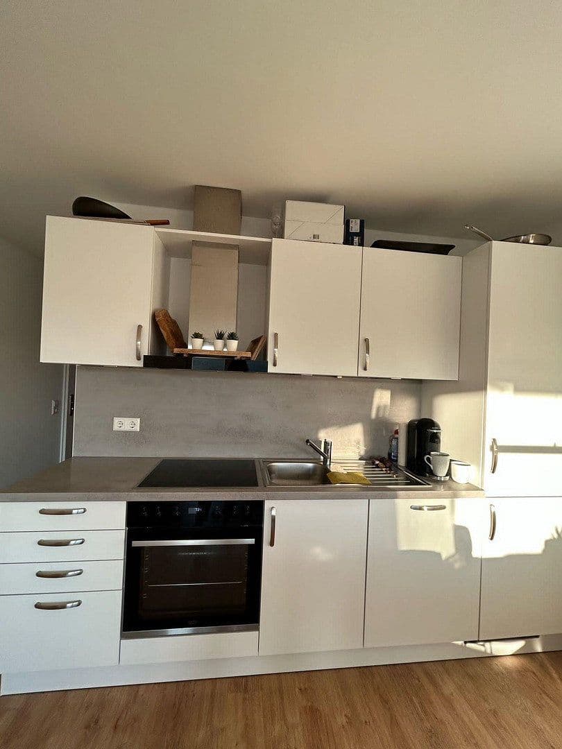 Prenájom bytu 2-izbový 55 m², Ulm, Bádensko-Wurttembersko Prenájom bytu 2-izbový 55 m², Ulm, Bádensko-Wurttembersko