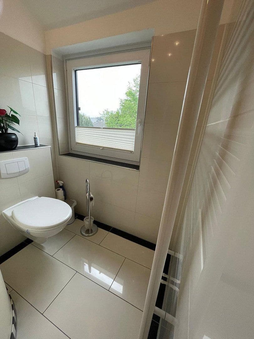 Predaj domu 204 m², pozemok 790 m², Blumenstr. 3, Syke, Dolné Sasko Predaj domu 204 m², pozemok 790 m², Blumenstr. 3, Syke, Dolné Sasko