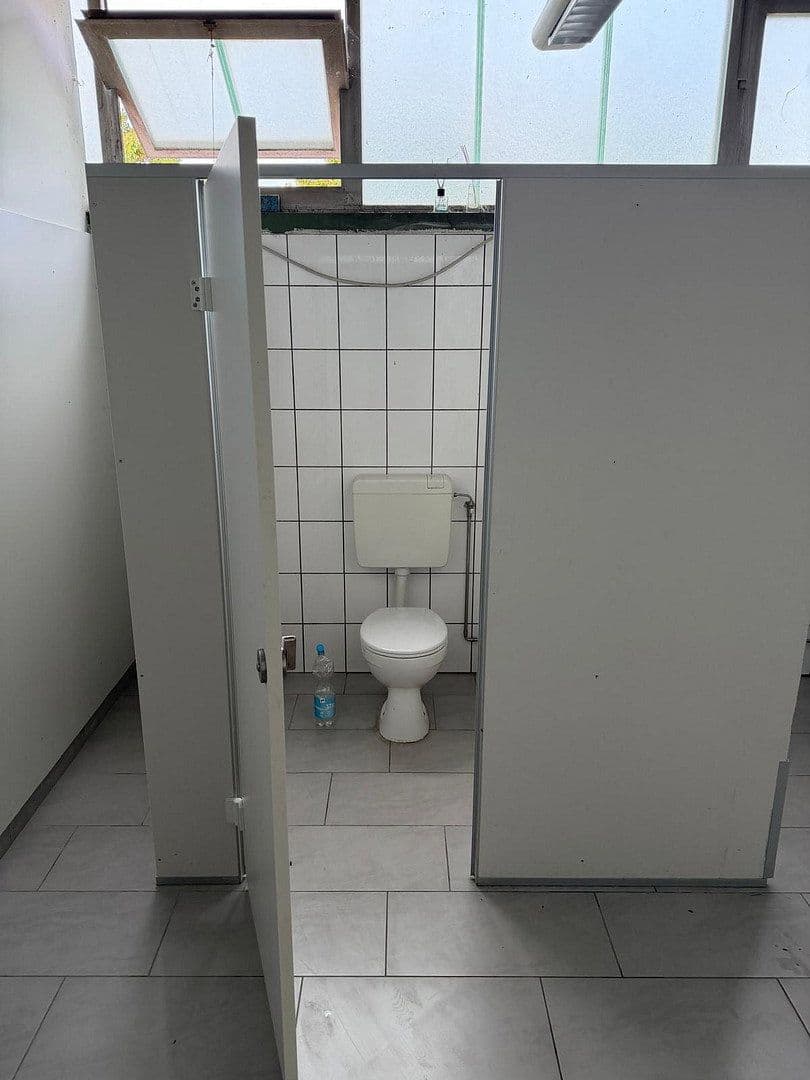 Prenájom nebytového priestoru 532 m², Kirchstr. 32, Gommersheim, Porýnie-Falcko Prenájom nebytového priestoru 532 m², Kirchstr. 32, Gommersheim, Porýnie-Falcko