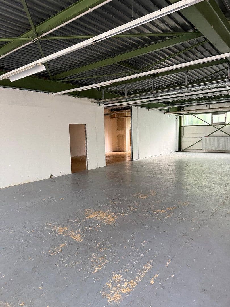 Prenájom nebytového priestoru 532 m², Kirchstr. 32, Gommersheim, Porýnie-Falcko Prenájom nebytového priestoru 532 m², Kirchstr. 32, Gommersheim, Porýnie-Falcko