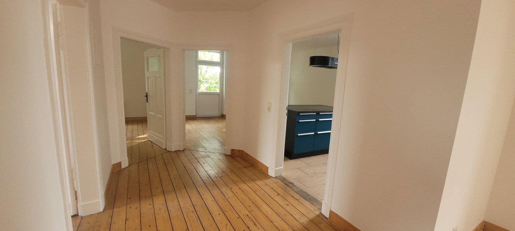 Prenájom bytu 5-izbový 136 m², Heinrichstraße, Bad Oeynhausen, Severné Porýnie - Westfálsko Prenájom bytu 5-izbový 136 m², Heinrichstraße, Bad Oeynhausen, Severné Porýnie - Westfálsko