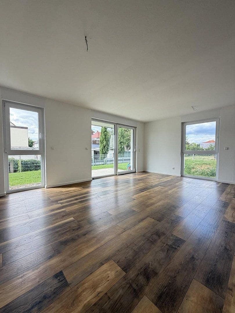 Predaj bytu 3-izbový 94 m², Heinrich-Gerster-Straße 3, Karlsdorf-Neuthard, Bádensko-Wurttembersko Predaj bytu 3-izbový 94 m², Heinrich-Gerster-Straße 3, Karlsdorf-Neuthard, Bádensko-Wurttembersko