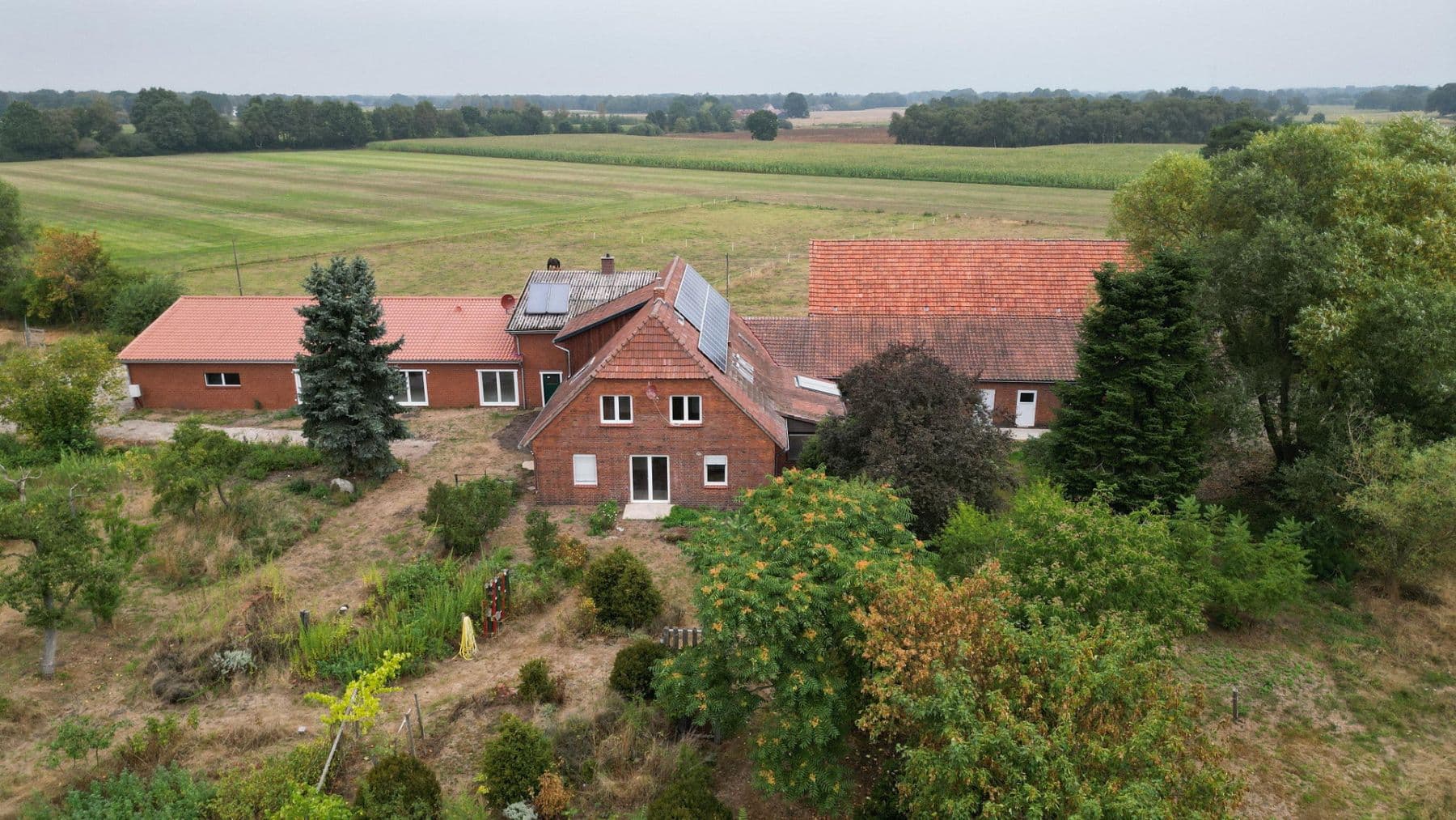 Predaj domu 378 m², pozemok 6.400 m², Wagenfeld, Dolné Sasko Predaj domu 378 m², pozemok 6.400 m², Wagenfeld, Dolné Sasko