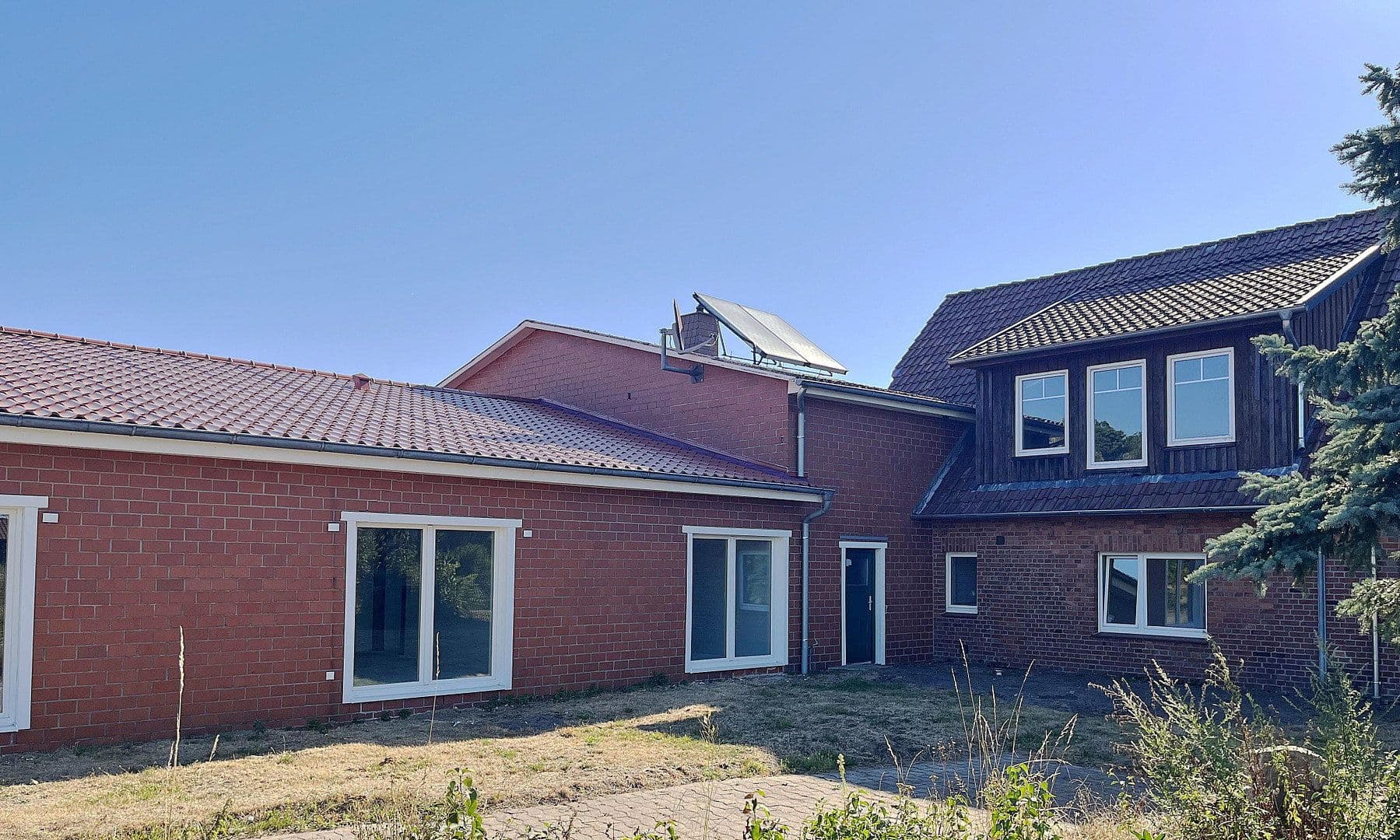 Predaj domu 378 m², pozemok 6.400 m², Wagenfeld, Dolné Sasko Predaj domu 378 m², pozemok 6.400 m², Wagenfeld, Dolné Sasko