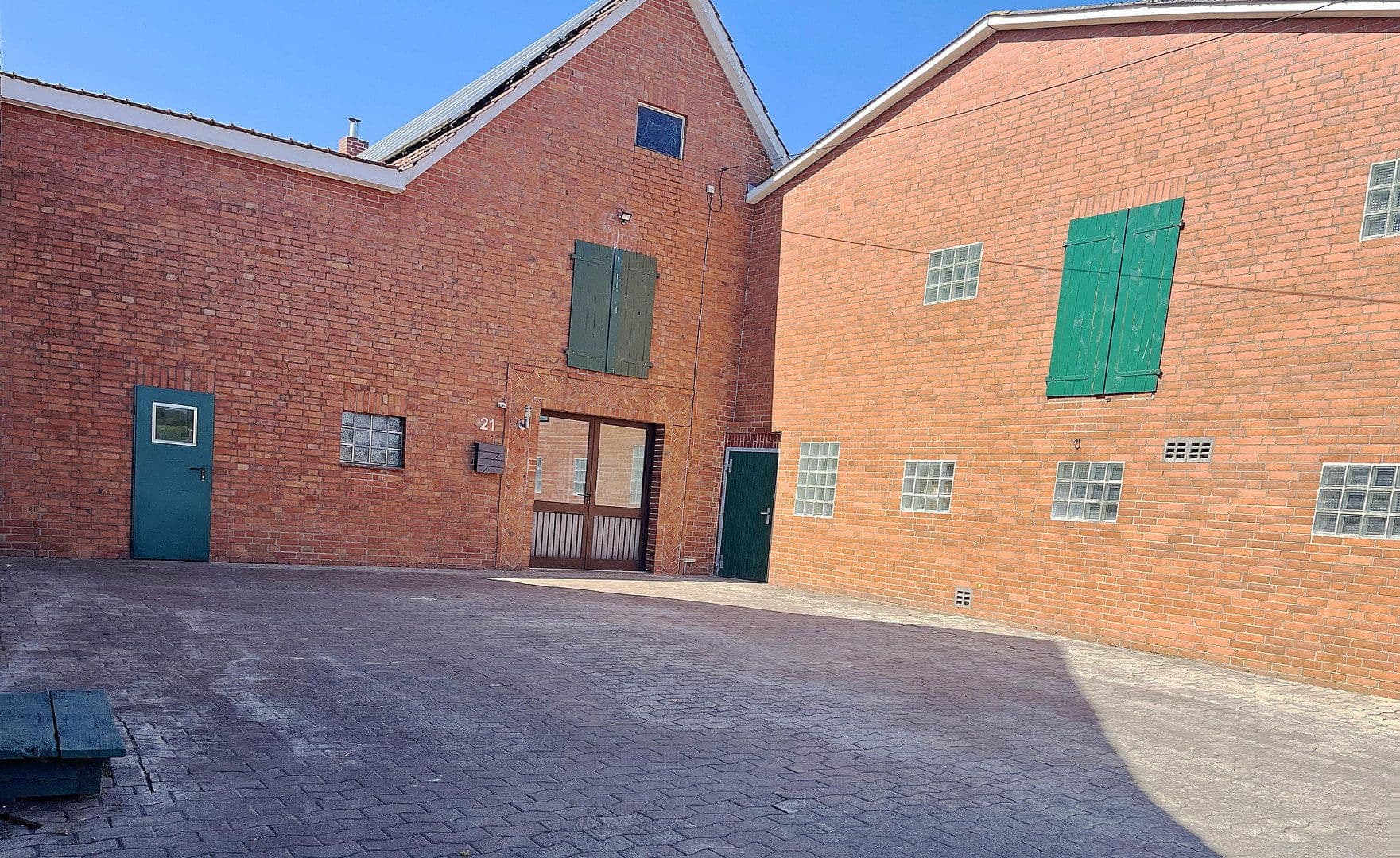Predaj domu 378 m², pozemok 6.400 m², Wagenfeld, Dolné Sasko Predaj domu 378 m², pozemok 6.400 m², Wagenfeld, Dolné Sasko
