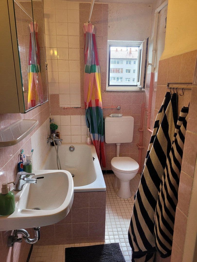Prenájom bytu 3-izbový 96 m², Rüppurrer Str. 26, Karlsruhe, Bádensko-Wurttembersko Prenájom bytu 3-izbový 96 m², Rüppurrer Str. 26, Karlsruhe, Bádensko-Wurttembersko