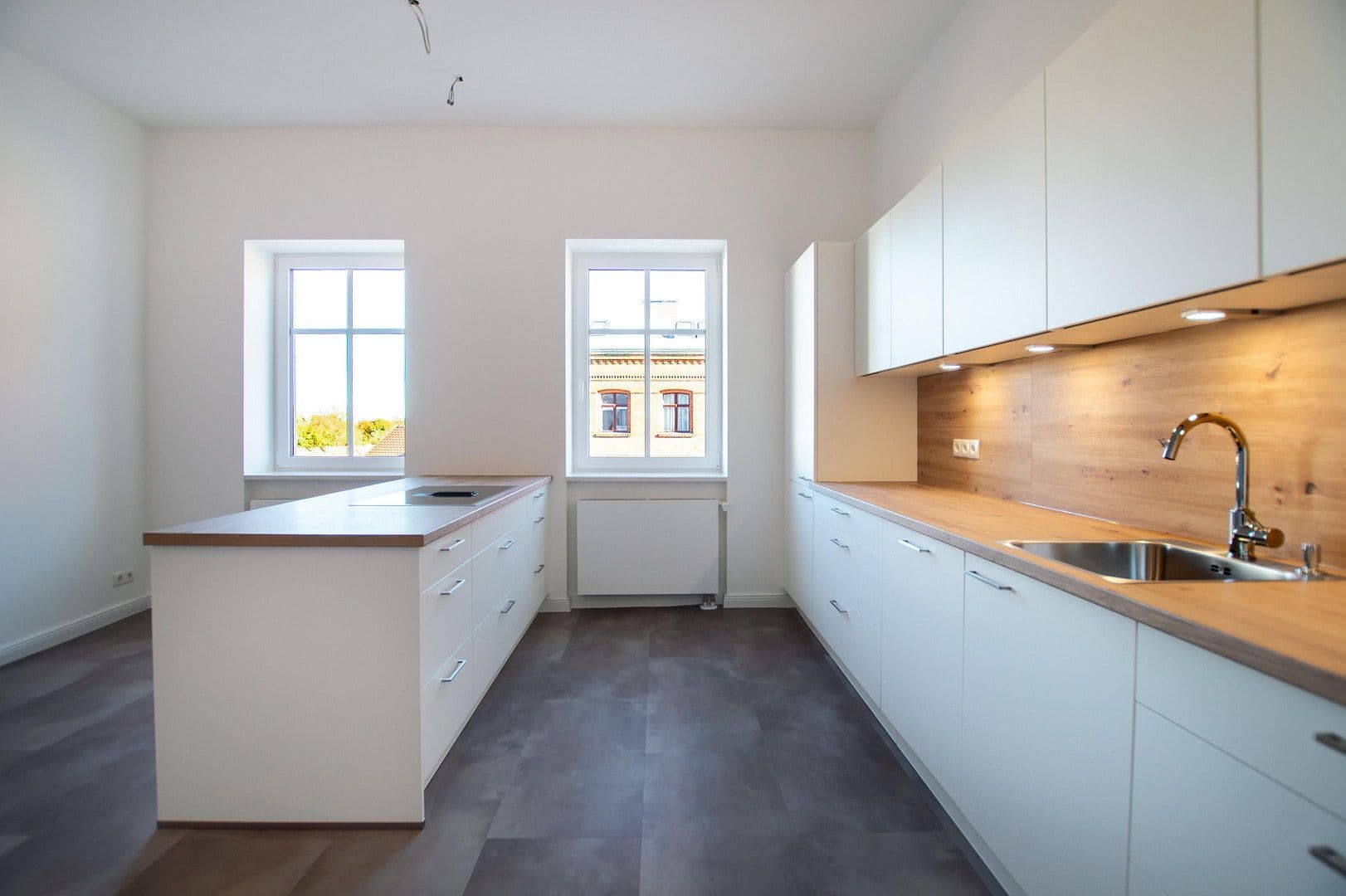 Predaj domu 250 m², pozemok 430 m², Potsdamer Str. 104, Potsdam, Brandenbursko Predaj domu 250 m², pozemok 430 m², Potsdamer Str. 104, Potsdam, Brandenbursko
