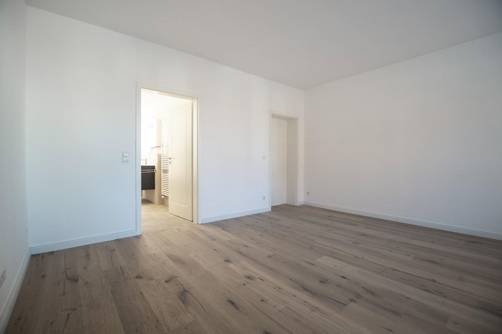 Predaj domu 250 m², pozemok 430 m², Potsdamer Str. 104, Potsdam, Brandenbursko Predaj domu 250 m², pozemok 430 m², Potsdamer Str. 104, Potsdam, Brandenbursko