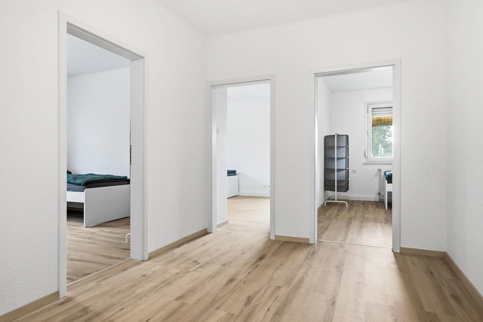 Predaj domu 420 m², pozemok 488 m², Detmolder Straße 407, Bielefeld, Severné Porýnie - Westfálsko Predaj domu 420 m², pozemok 488 m², Detmolder Straße 407, Bielefeld, Severné Porýnie - Westfálsko