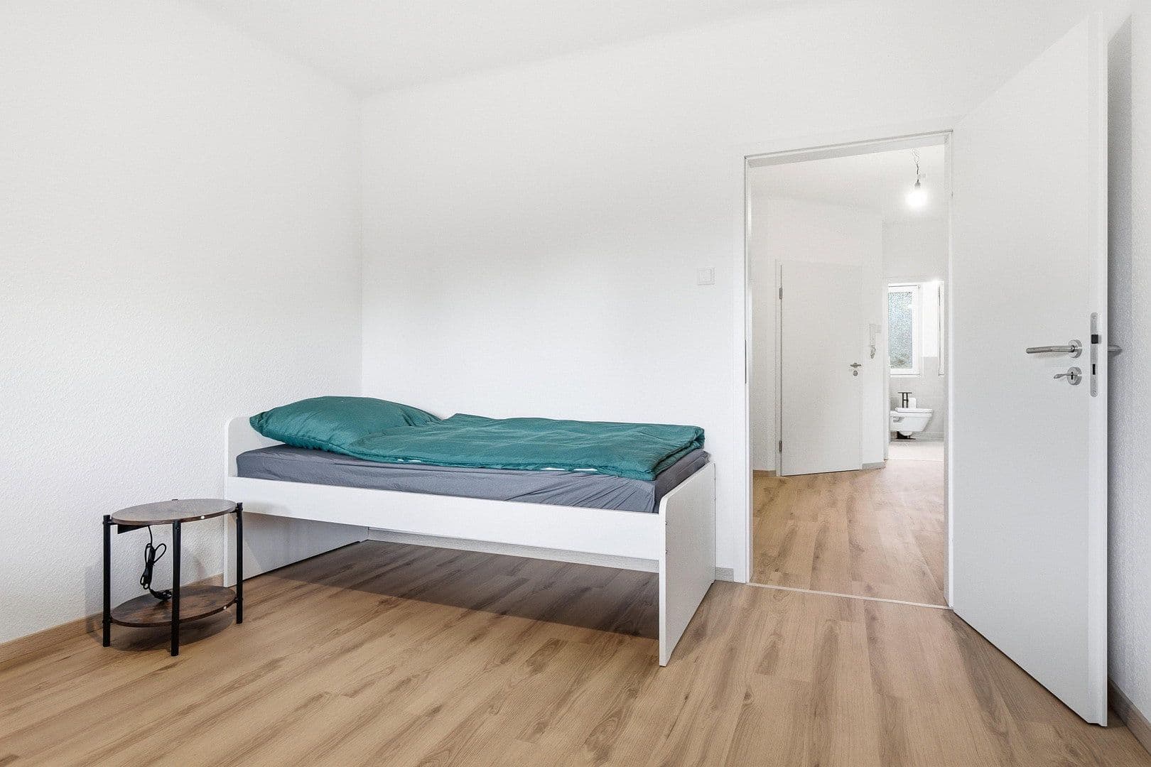 Predaj domu 420 m², pozemok 488 m², Detmolder Straße 407, Bielefeld, Severné Porýnie - Westfálsko Predaj domu 420 m², pozemok 488 m², Detmolder Straße 407, Bielefeld, Severné Porýnie - Westfálsko