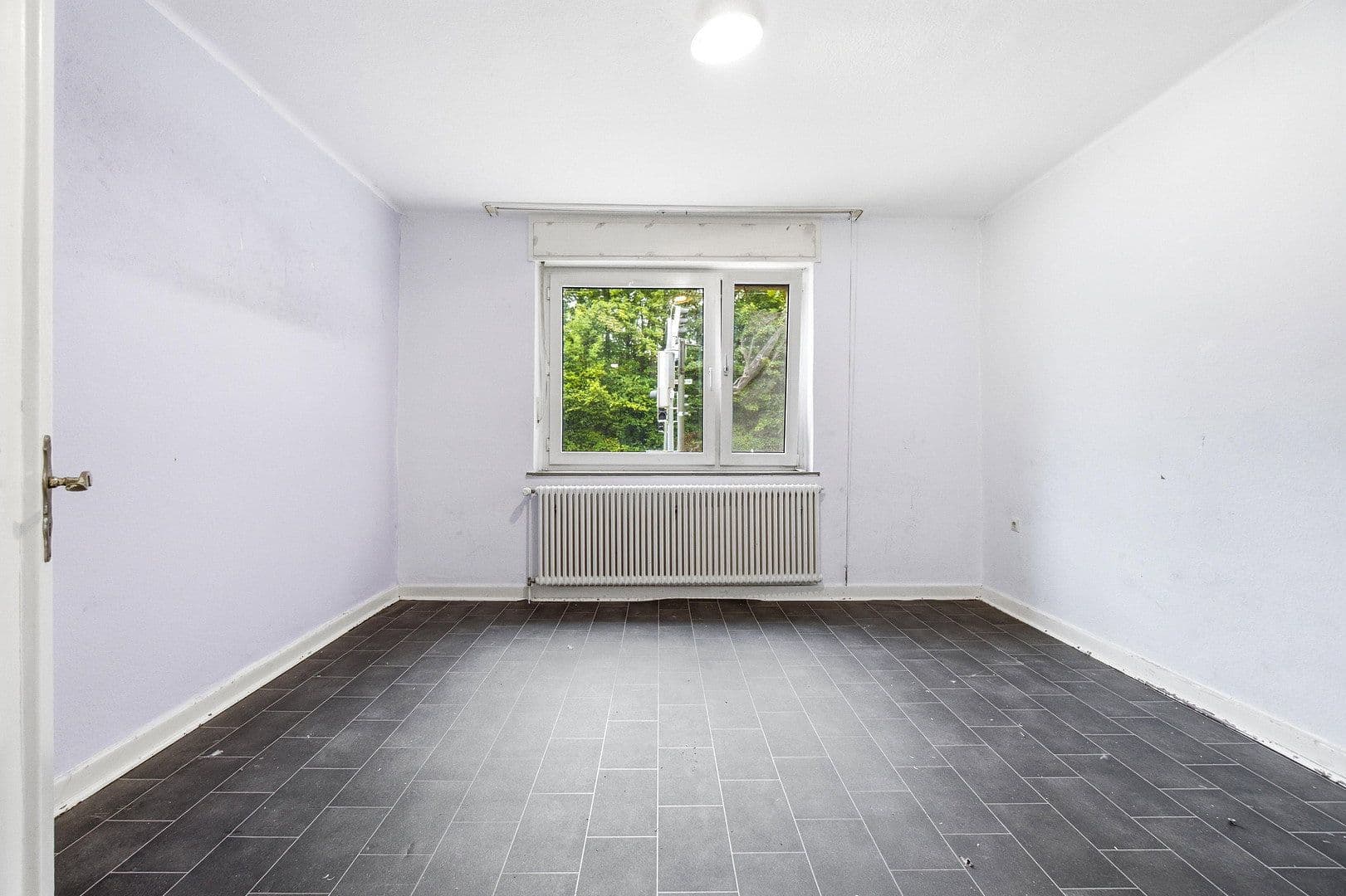 Predaj domu 420 m², pozemok 488 m², Detmolder Straße 407, Bielefeld, Severné Porýnie - Westfálsko Predaj domu 420 m², pozemok 488 m², Detmolder Straße 407, Bielefeld, Severné Porýnie - Westfálsko