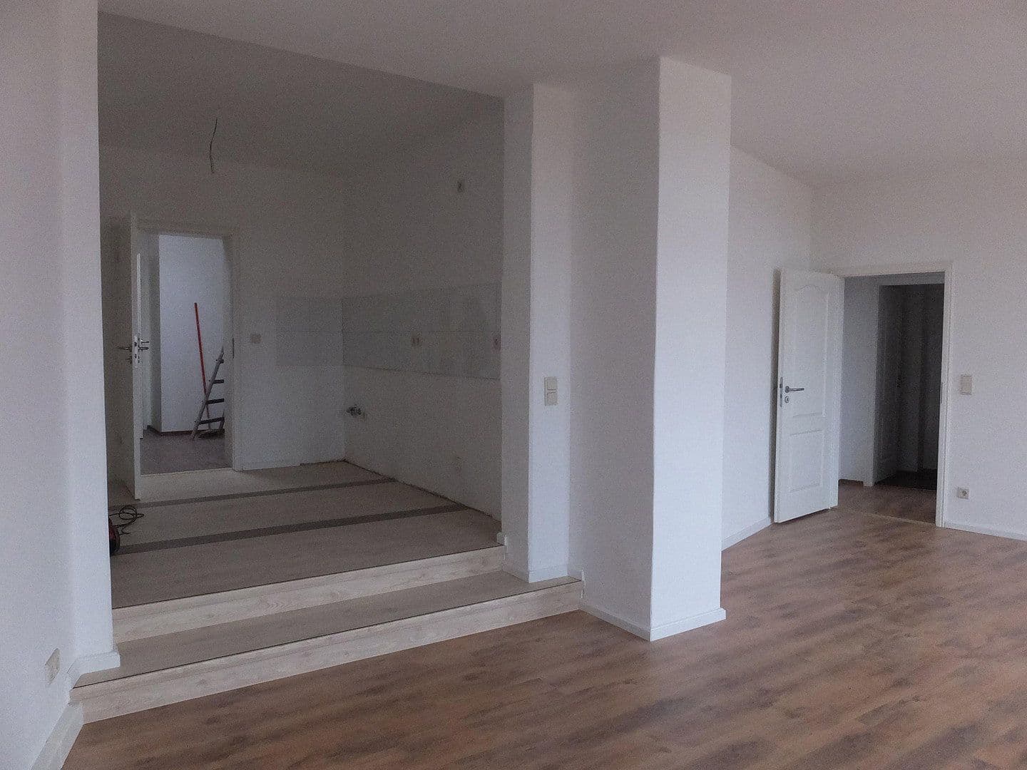 Prenájom bytu 4-izbový 116 m², Domstraße 3a, Merseburg, Sasko-Anhaltsko Prenájom bytu 4-izbový 116 m², Domstraße 3a, Merseburg, Sasko-Anhaltsko