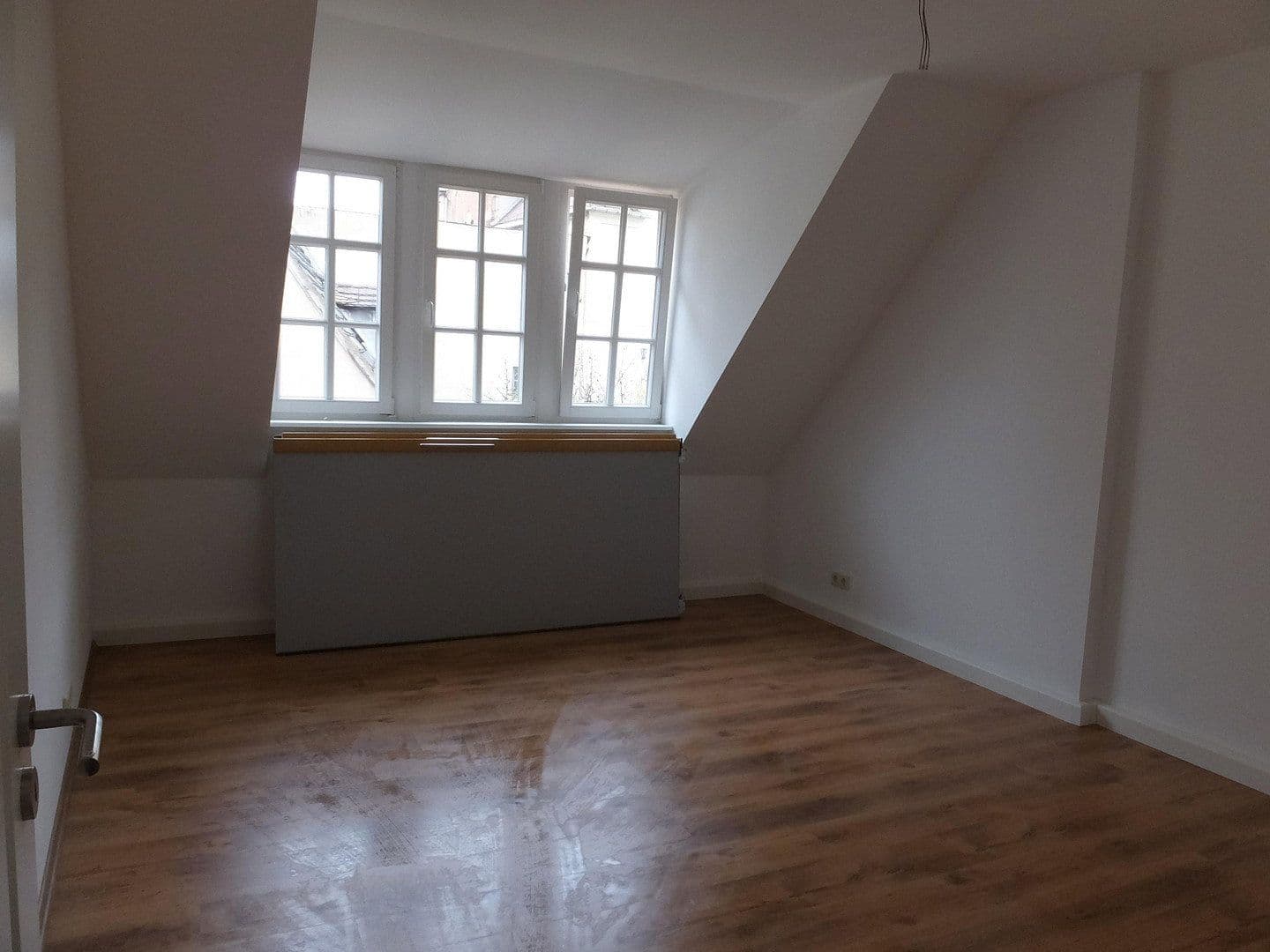 Prenájom bytu 4-izbový 116 m², Domstraße 3a, Merseburg, Sasko-Anhaltsko Prenájom bytu 4-izbový 116 m², Domstraße 3a, Merseburg, Sasko-Anhaltsko