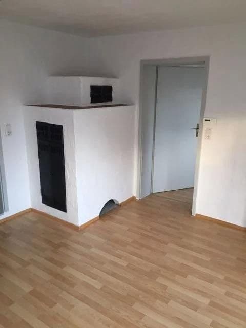 Prenájom bytu 2-izbový 60 m², Aichtal, Bádensko-Wurttembersko Prenájom bytu 2-izbový 60 m², Aichtal, Bádensko-Wurttembersko