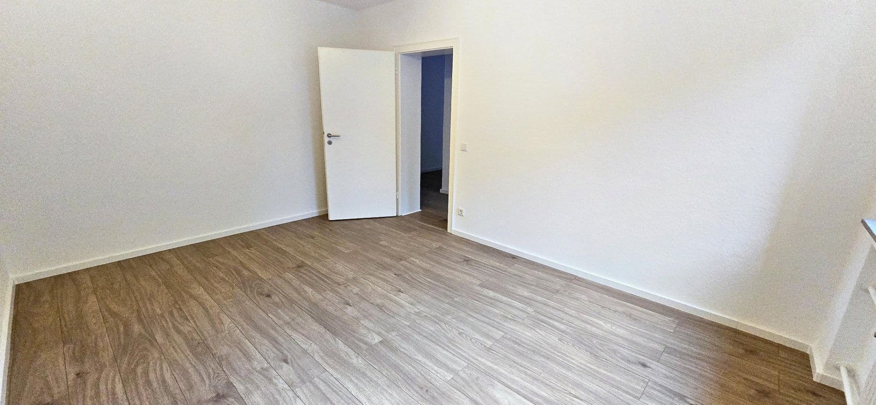 Predaj bytu 3-izbový 80 m², Duisburg, Severné Porýnie - Westfálsko Predaj bytu 3-izbový 80 m², Duisburg, Severné Porýnie - Westfálsko