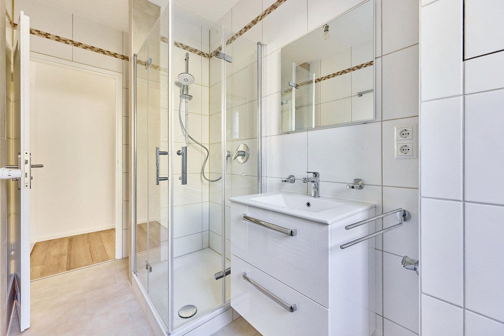 Predaj bytu 3-izbový 70 m², Frankfurt-Unterliederbach, Hesensko Predaj bytu 3-izbový 70 m², Frankfurt-Unterliederbach, Hesensko