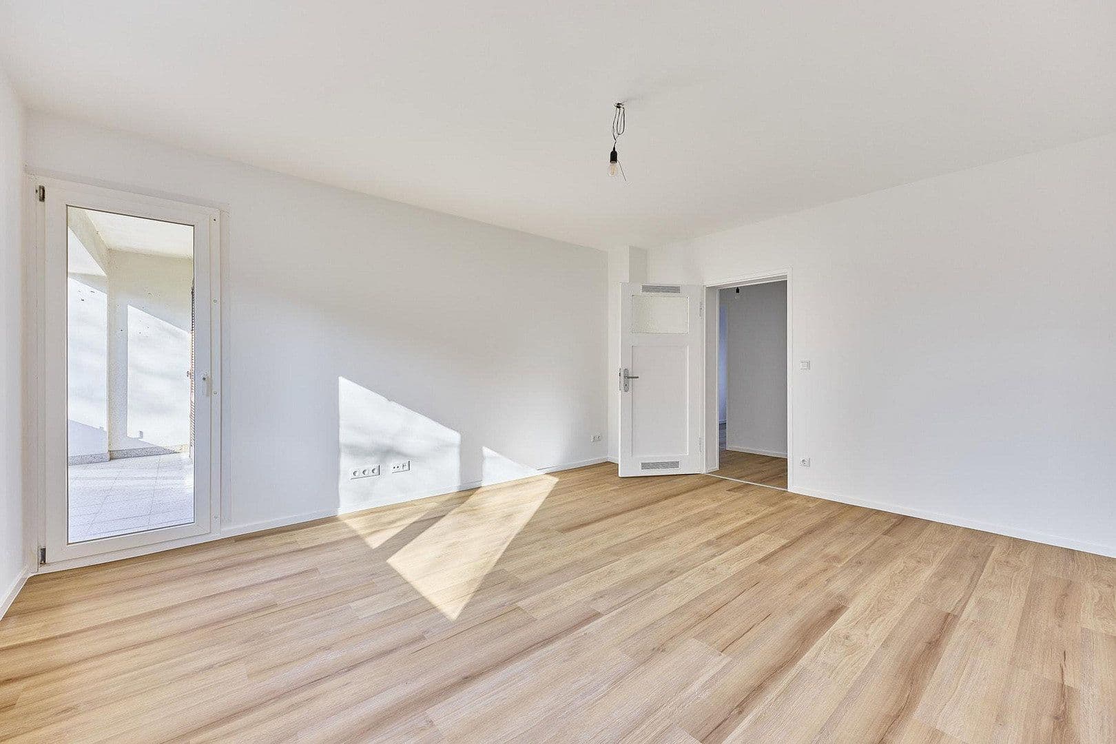 Predaj bytu 3-izbový 70 m², Frankfurt-Unterliederbach, Hesensko Predaj bytu 3-izbový 70 m², Frankfurt-Unterliederbach, Hesensko