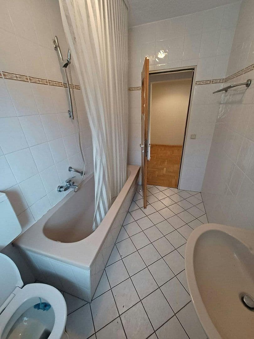 Prenájom bytu 3-izbový 76 m², Theodor-Heuss-Straße 7, Waldsee, Porýnie-Falcko Prenájom bytu 3-izbový 76 m², Theodor-Heuss-Straße 7, Waldsee, Porýnie-Falcko