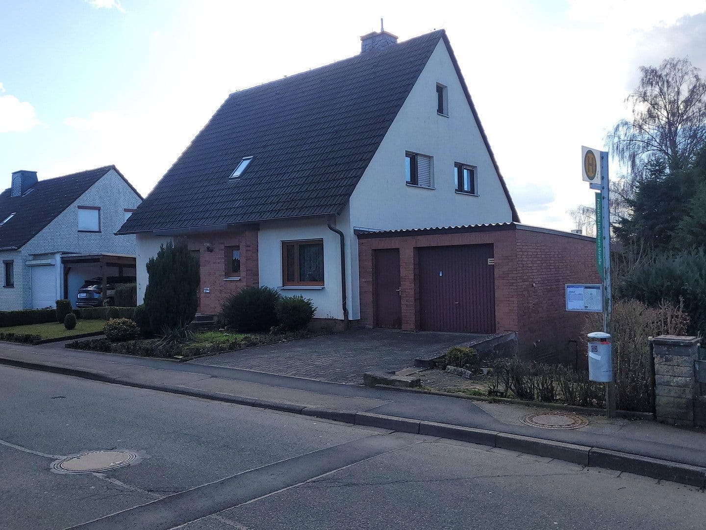 Predaj domu 155 m², pozemok 744 m², Korbach, Hesensko Predaj domu 155 m², pozemok 744 m², Korbach, Hesensko
