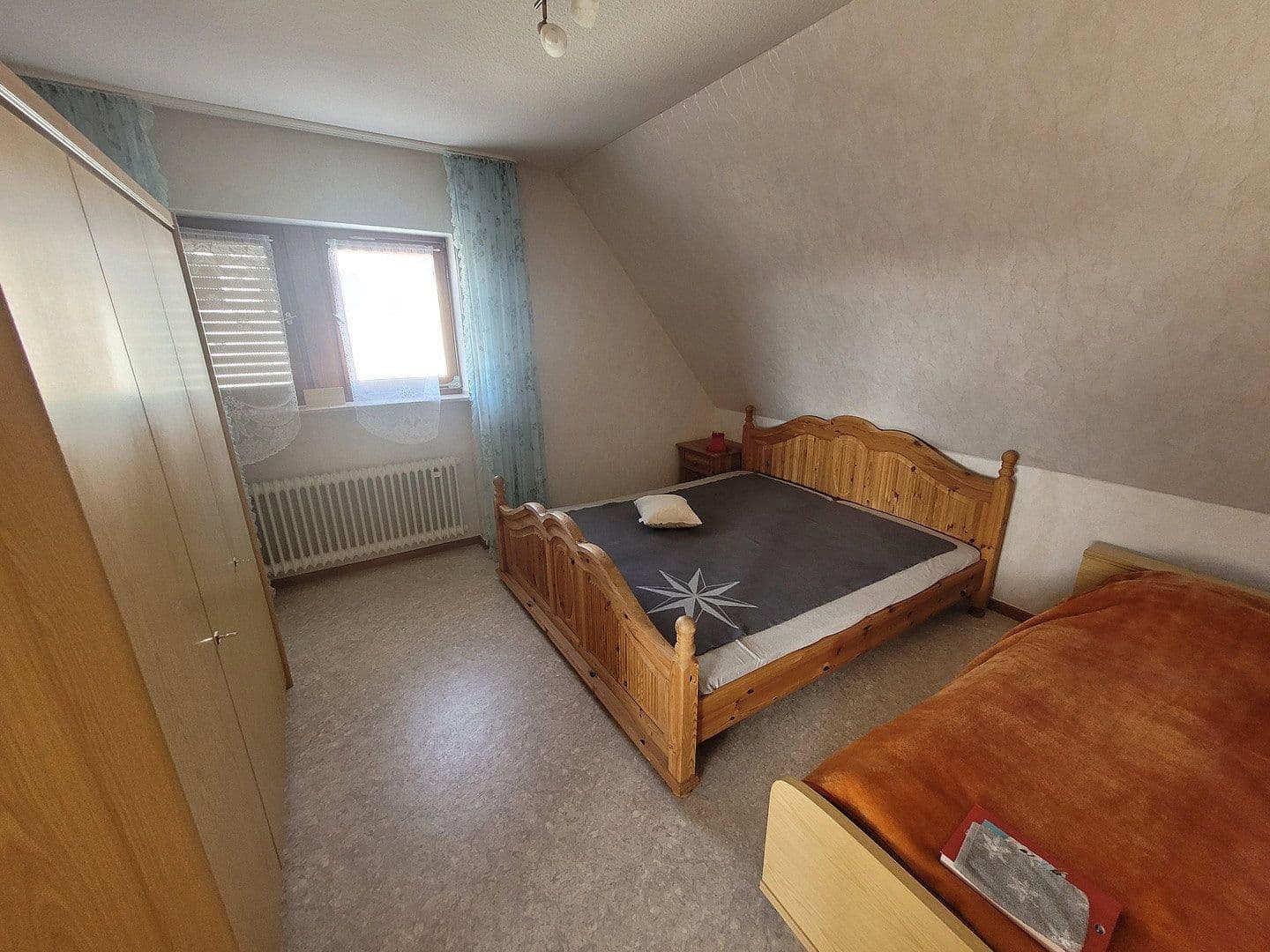Predaj domu 155 m², pozemok 744 m², Korbach, Hesensko Predaj domu 155 m², pozemok 744 m², Korbach, Hesensko