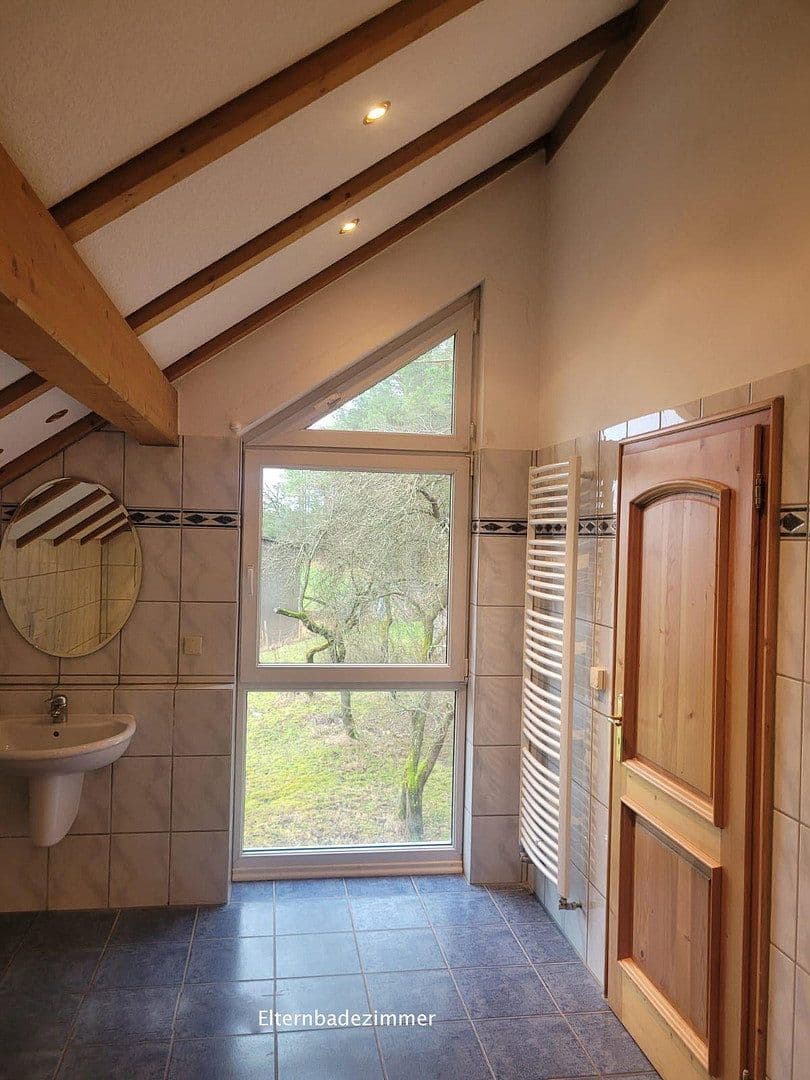 Predaj domu 177 m², pozemok 2.100 m², Hohenburg, Bavorsko Predaj domu 177 m², pozemok 2.100 m², Hohenburg, Bavorsko