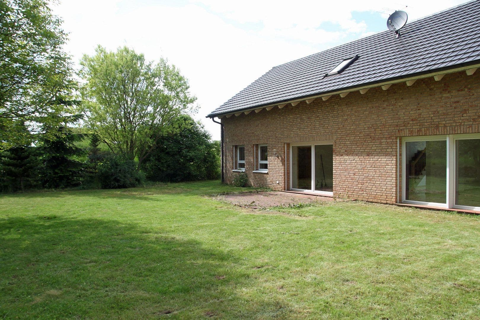 Predaj domu 177 m², pozemok 2.100 m², Hohenburg, Bavorsko Predaj domu 177 m², pozemok 2.100 m², Hohenburg, Bavorsko