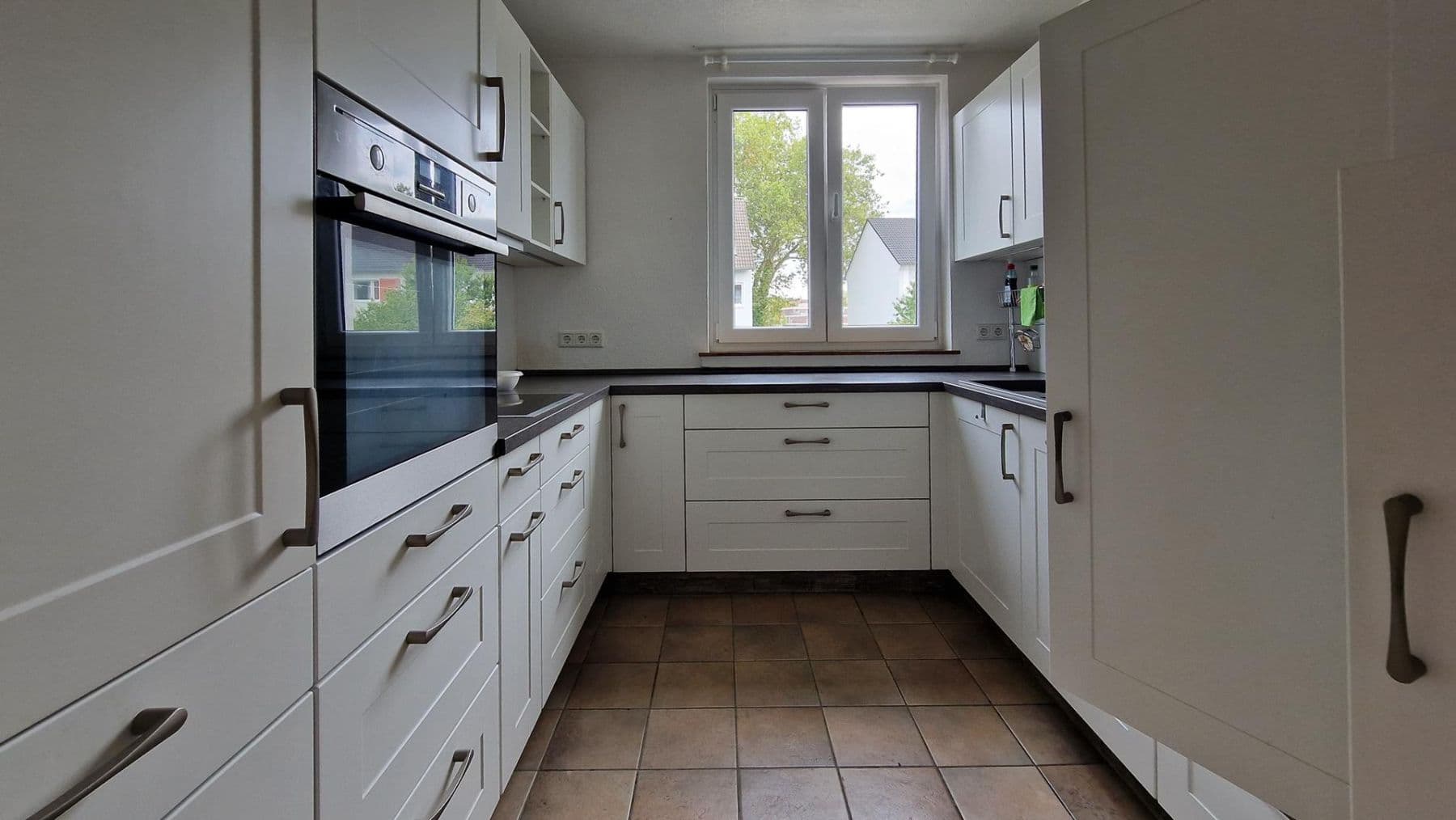 Predaj bytu 3-izbový 137 m², Leverkusen, Severné Porýnie - Westfálsko Predaj bytu 3-izbový 137 m², Leverkusen, Severné Porýnie - Westfálsko