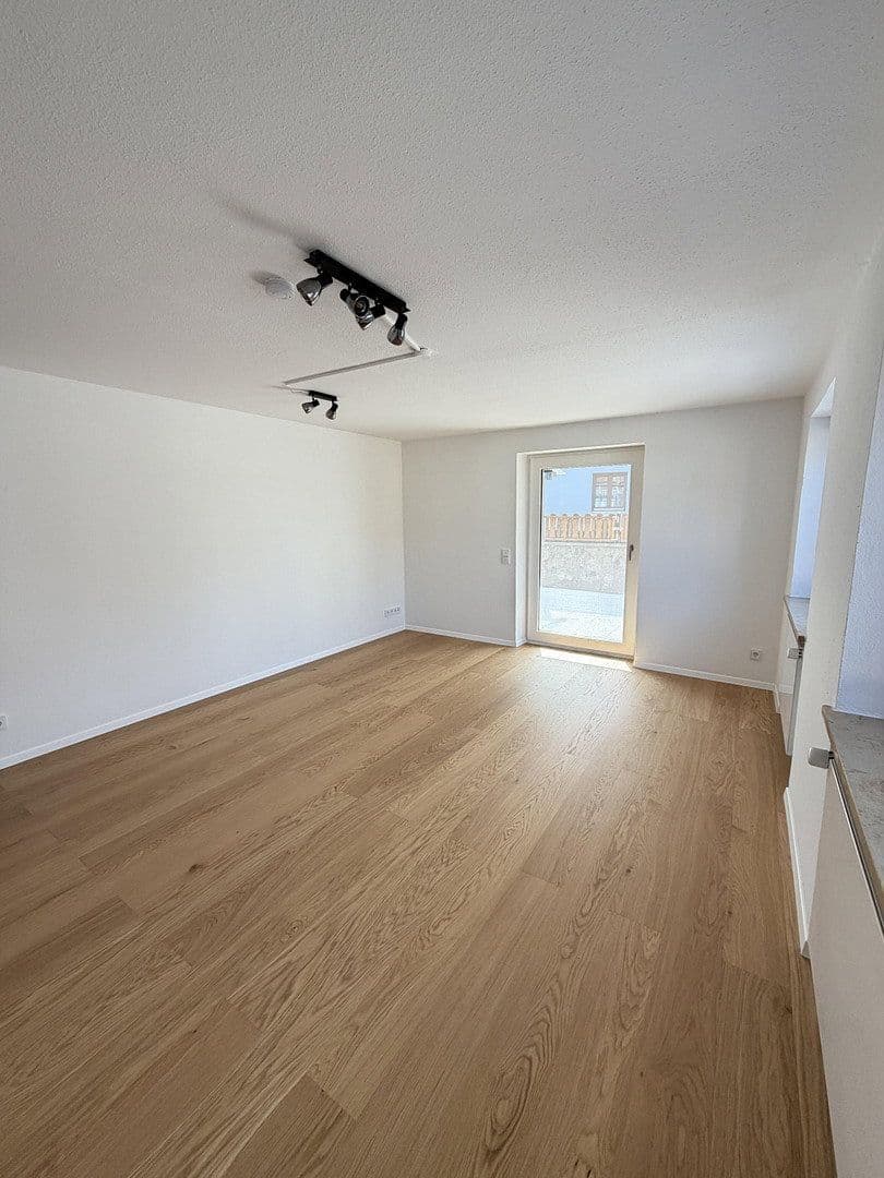 Prenájom bytu 3-izbový 84 m², Königsdorf, Bavorsko Prenájom bytu 3-izbový 84 m², Königsdorf, Bavorsko