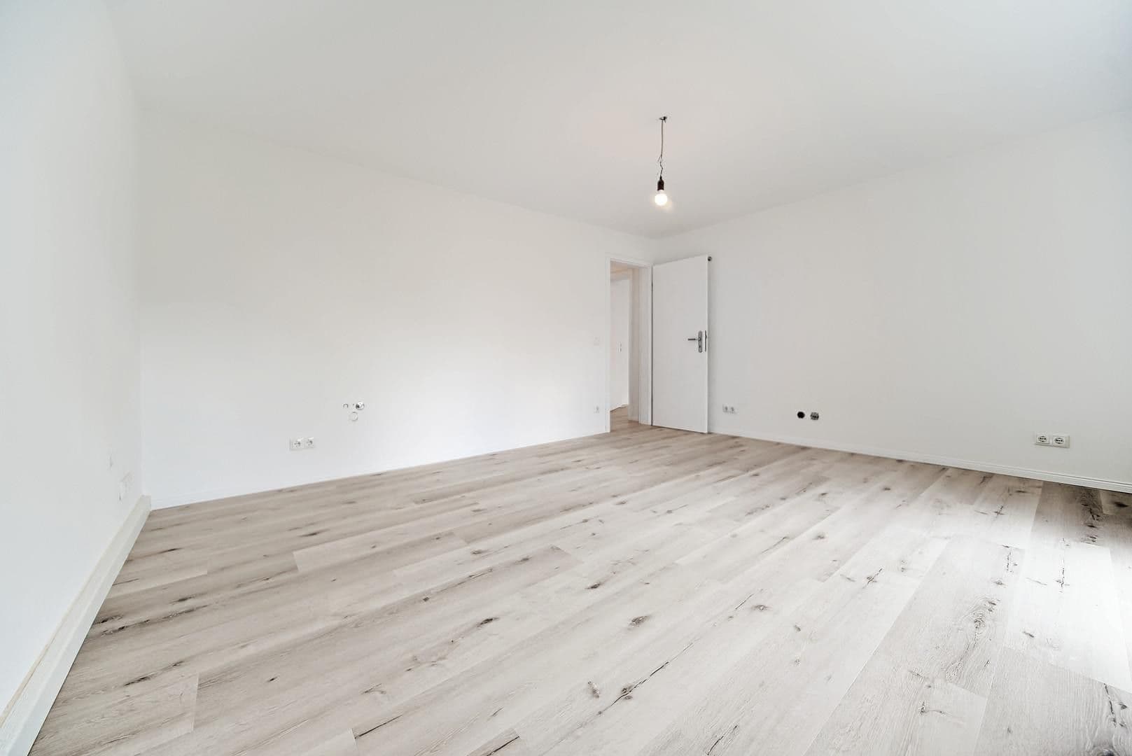 Predaj bytu 4-izbový 112 m², Schobertweg 38, Erlangen, Bavorsko Predaj bytu 4-izbový 112 m², Schobertweg 38, Erlangen, Bavorsko