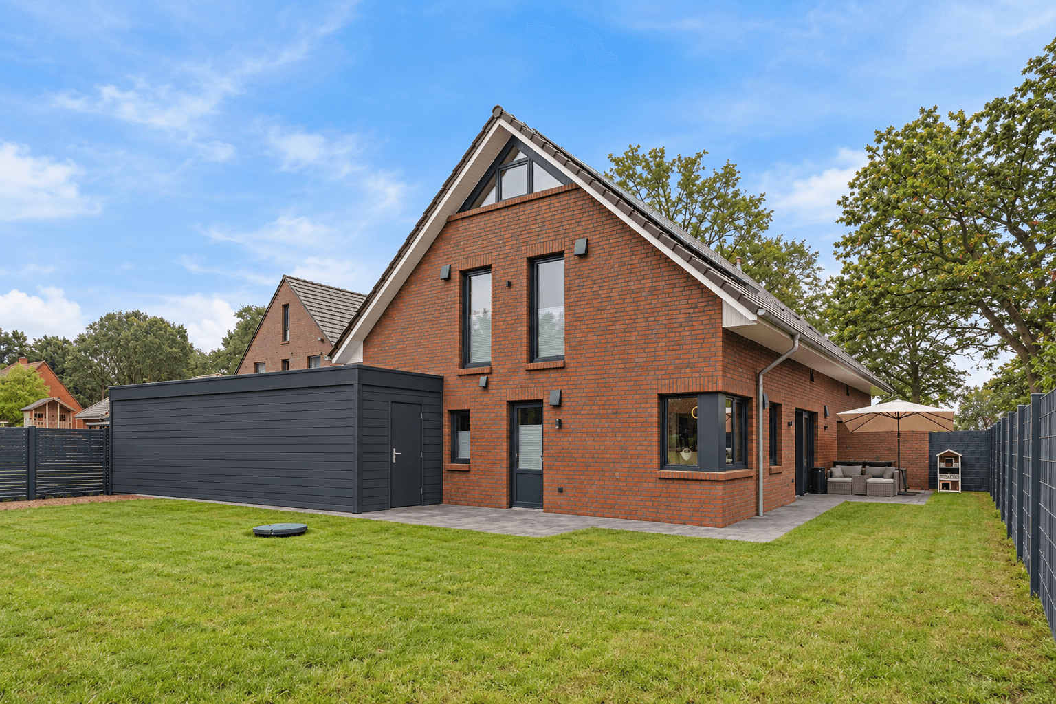 Predaj domu 298 m², pozemok 760 m², Immenweg 14, Meppen, Dolné Sasko Predaj domu 298 m², pozemok 760 m², Immenweg 14, Meppen, Dolné Sasko