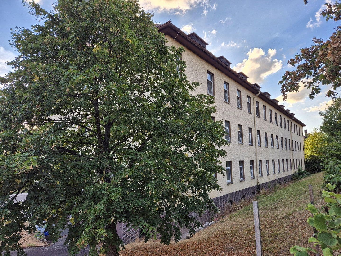 Predaj domu 2.016 m², pozemok 2.167 m², Fulda, Hesensko Predaj domu 2.016 m², pozemok 2.167 m², Fulda, Hesensko