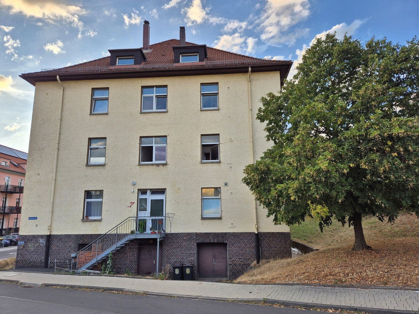 Predaj domu 2.016 m², pozemok 2.167 m², Fulda, Hesensko Predaj domu 2.016 m², pozemok 2.167 m², Fulda, Hesensko