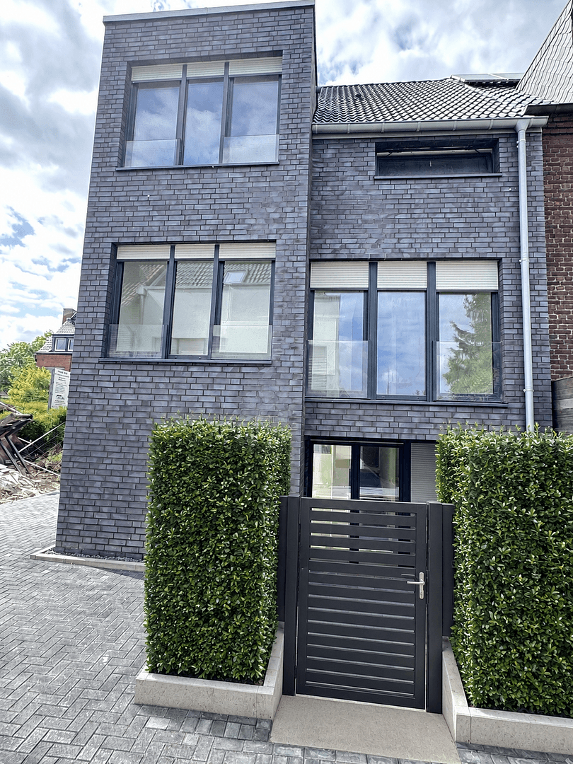 Prenájom domu 145 m², pozemok 180 m², Römerstr. 14, Meerbusch, Severné Porýnie - Westfálsko Prenájom domu 145 m², pozemok 180 m², Römerstr. 14, Meerbusch, Severné Porýnie - Westfálsko