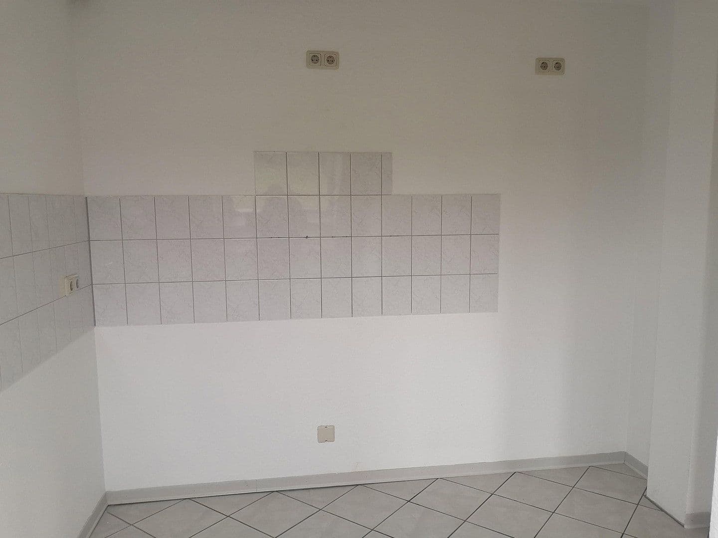 Prenájom bytu 2-izbový 84 m², Niedernhausen, Hesensko Prenájom bytu 2-izbový 84 m², Niedernhausen, Hesensko