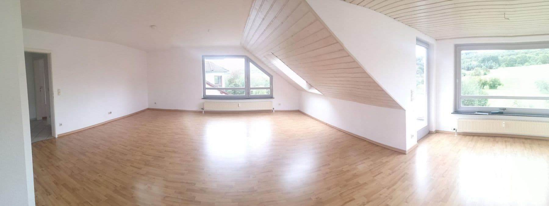 Prenájom bytu 2-izbový 84 m², Niedernhausen, Hesensko Prenájom bytu 2-izbový 84 m², Niedernhausen, Hesensko