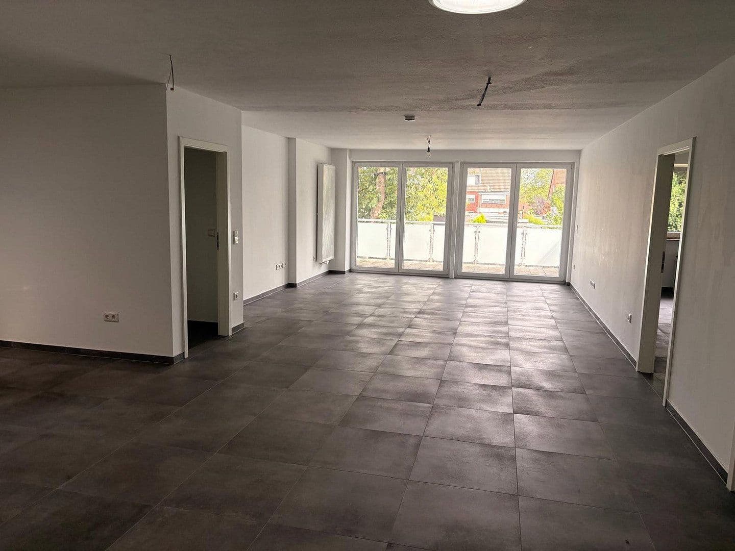 Prenájom bytu 3-izbový 136 m², Maubisstraße 26, Kaarst, Severné Porýnie - Westfálsko Prenájom bytu 3-izbový 136 m², Maubisstraße 26, Kaarst, Severné Porýnie - Westfálsko